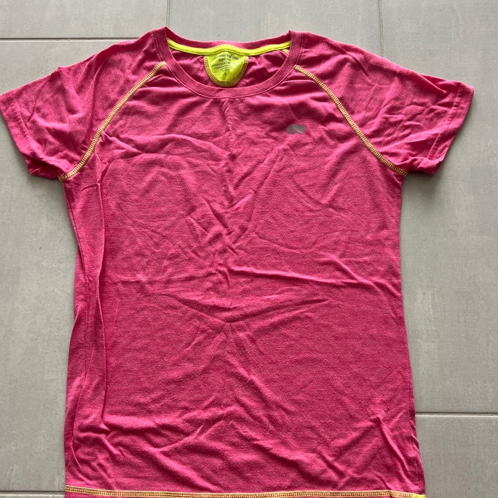 Marika dry wick performance tee